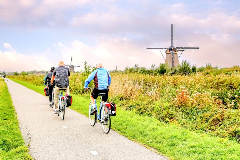 Nieuw kennisrapport en factsheet recreatief fietsen